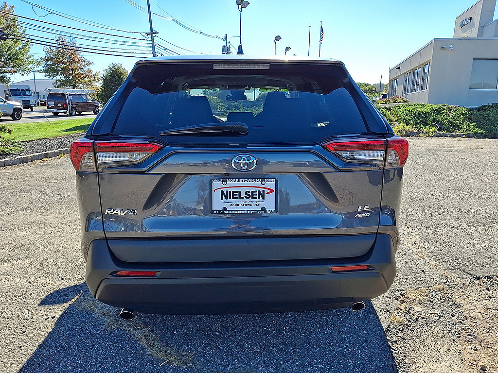 Used 2025 Toyota RAV4 LE AWD/4WD image 44