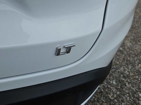 New 2026 Chevrolet Trax LT w/ Driver Confidence Package FWD image 5