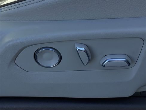 Used 2023 GMC Yukon Denali image 36