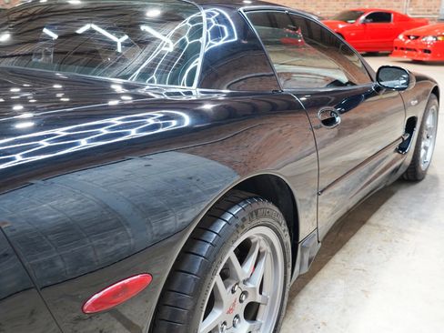 Used 2003 Chevrolet Corvette Z06 w/ Memory Package, 3 Drivers RWD image 18