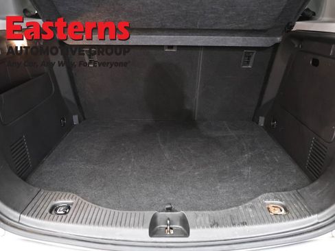 Used 2018 Chevrolet Trax LT w/ LT Convenience Package image 9