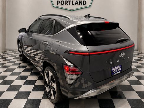 Used 2024 Hyundai Kona Limited FWD image 2