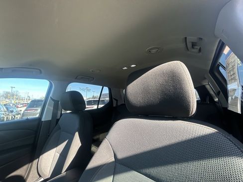 Used 2021 Chevrolet Traverse LS image 14