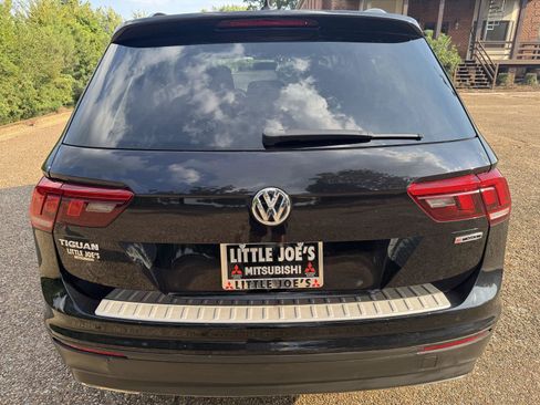 Used 2020 Volkswagen Tiguan S w/ 3rd Row Seat Package AWD/4WD image 5