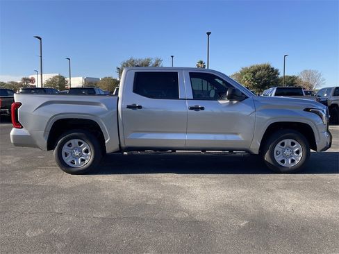 New 2026 Toyota Tundra SR image 3