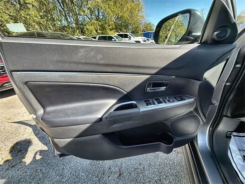 Used 2023 Mitsubishi Outlander Sport SE image 20