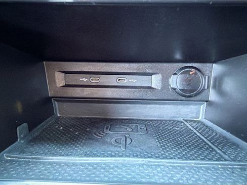 Used 2023 Volkswagen Tiguan SE R-Line image 30