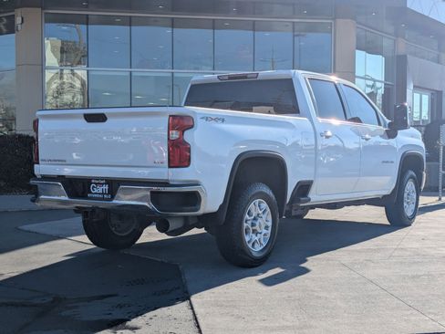 Used 2021 Chevrolet Silverado 2500 LTZ image 7