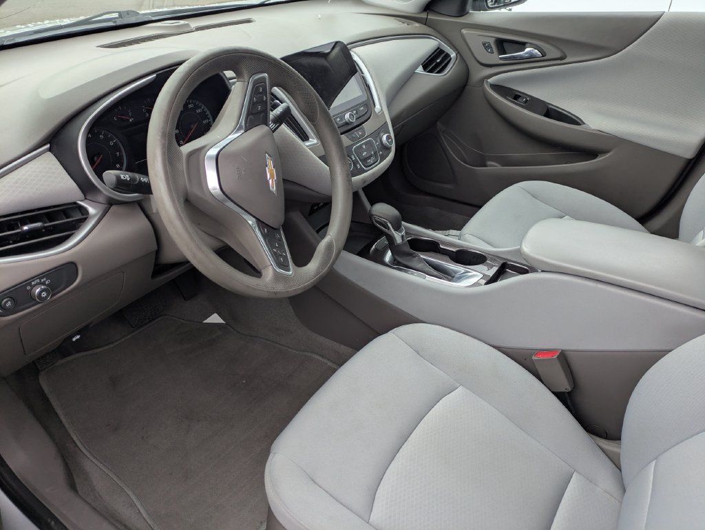 Used 2021 Chevrolet Malibu LS FWD image 12