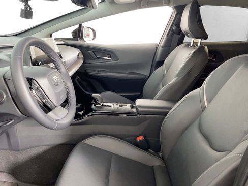 Used 2025 Toyota Prius XLE image 22
