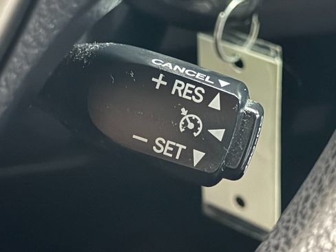 Used 2013 Toyota RAV4 XLE image 43