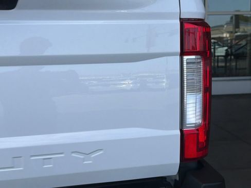 Used 2019 Ford F250 Lariat w/ Lariat Value Package AWD/4WD image 13