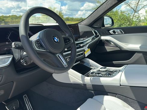 New 2026 BMW X6 M60i image 9