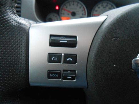 Used 2019 Nissan Frontier PRO-4X w/ Pro-4x Luxury Package image 16