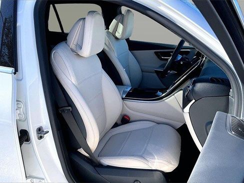 Certified 2025 Mercedes-Benz GLC 300 4MATIC image 32