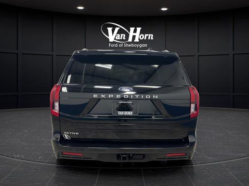 Used 2025 Ford Expedition Active AWD/4WD image 6