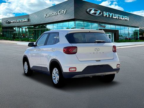 New 2026 Hyundai Venue SE FWD image 5