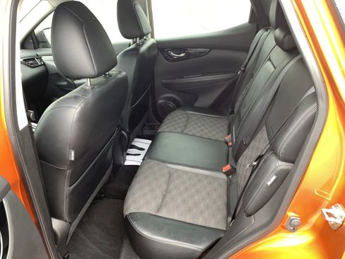 Used 2022 Nissan Rogue Sport SV w/ Technology Package image 28