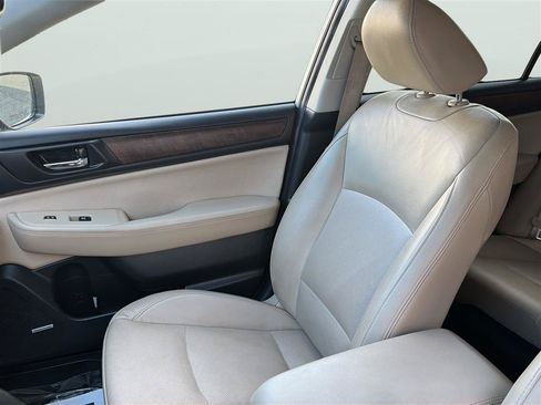Used 2016 Subaru Outback 2.5i Limited AWD/4WD image 13
