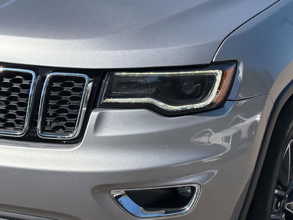 Used 2019 Jeep Grand Cherokee Limited w/ Luxury Group II AWD/4WD image 11