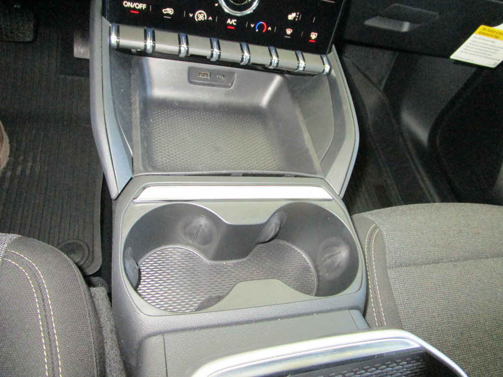 New 2027 GMC Terrain Elevation w/ LPO, Floor Liner Package FWD image 30