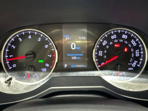 Used 2021 Toyota RAV4 LE FWD image 11