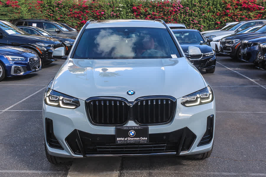 Used 2024 BMW X3 sDrive30i w/ M Sport Package RWD image 3