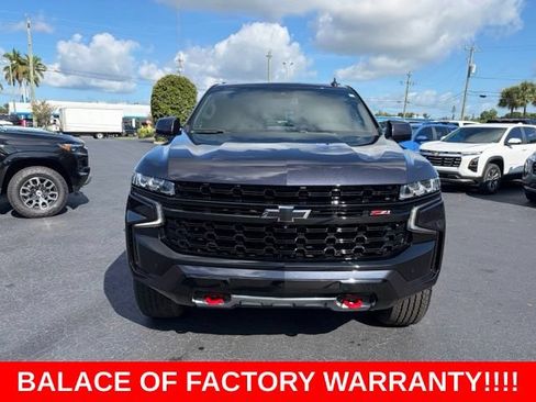 Used 2023 Chevrolet Tahoe Z71 w/ Luxury Package AWD/4WD image 2