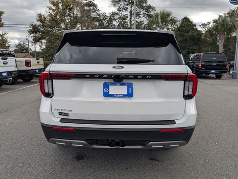 New 2026 Ford Explorer Active w/ Active Comfort Package image 5