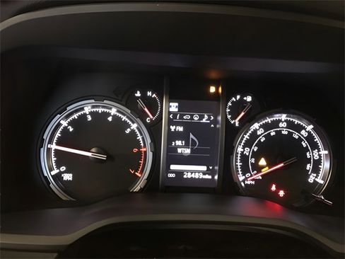 Certified 2024 Toyota 4Runner TRD Off-Road Premium image 21