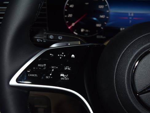 New 2026 Mercedes-Benz GLS 450 4MATIC image 8