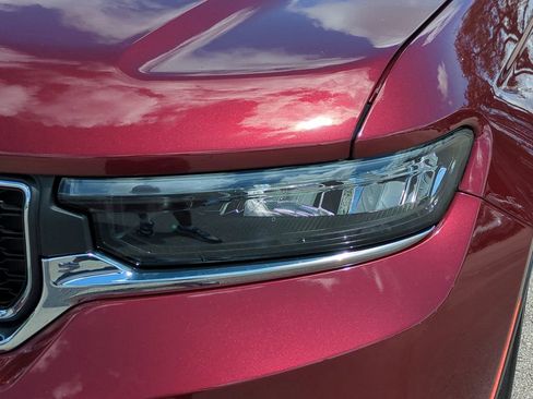 New 2025 Jeep Grand Cherokee Laredo X image 10