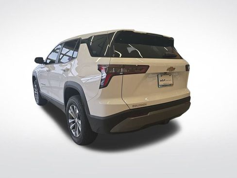 Used 2026 Chevrolet Equinox LT image 3