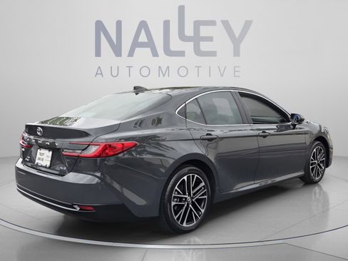 Used 2026 Toyota Camry XLE AWD/4WD image 5