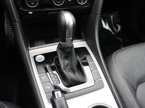 Used 2020 Volkswagen Passat 2.0T SEL image 20