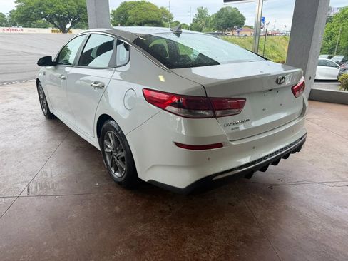 Used 2020 Kia Optima LX FWD image 4