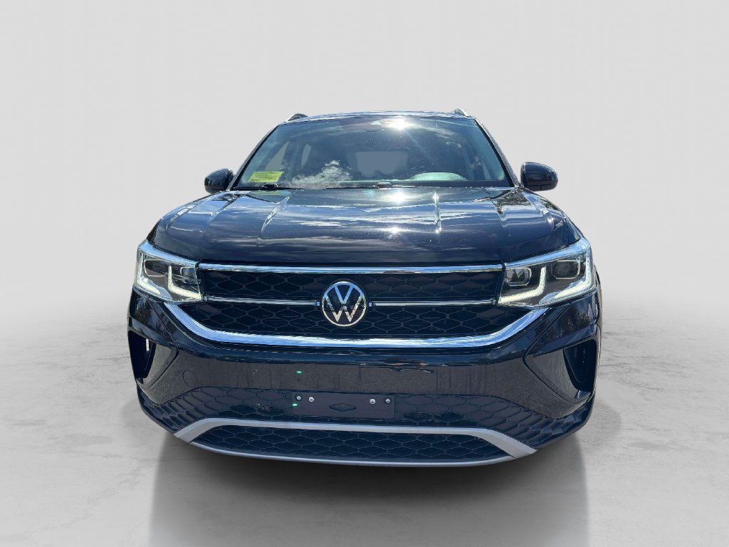 Used 2023 Volkswagen Taos SEL AWD/4WD image 8