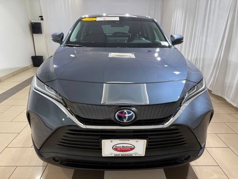 Certified 2023 Toyota Venza LE AWD/4WD image 8