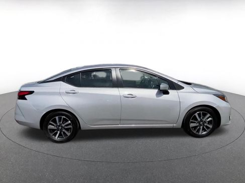 Used 2025 Nissan Versa SV image 16