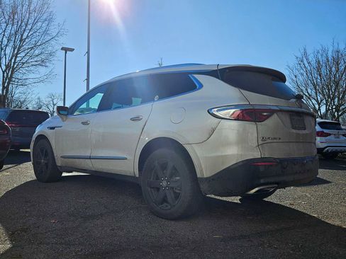 Used 2023 Buick Enclave Essence w/ Experience Buick Package image 4