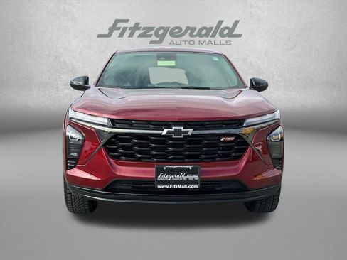 Certified 2024 Chevrolet Trax RS image 3