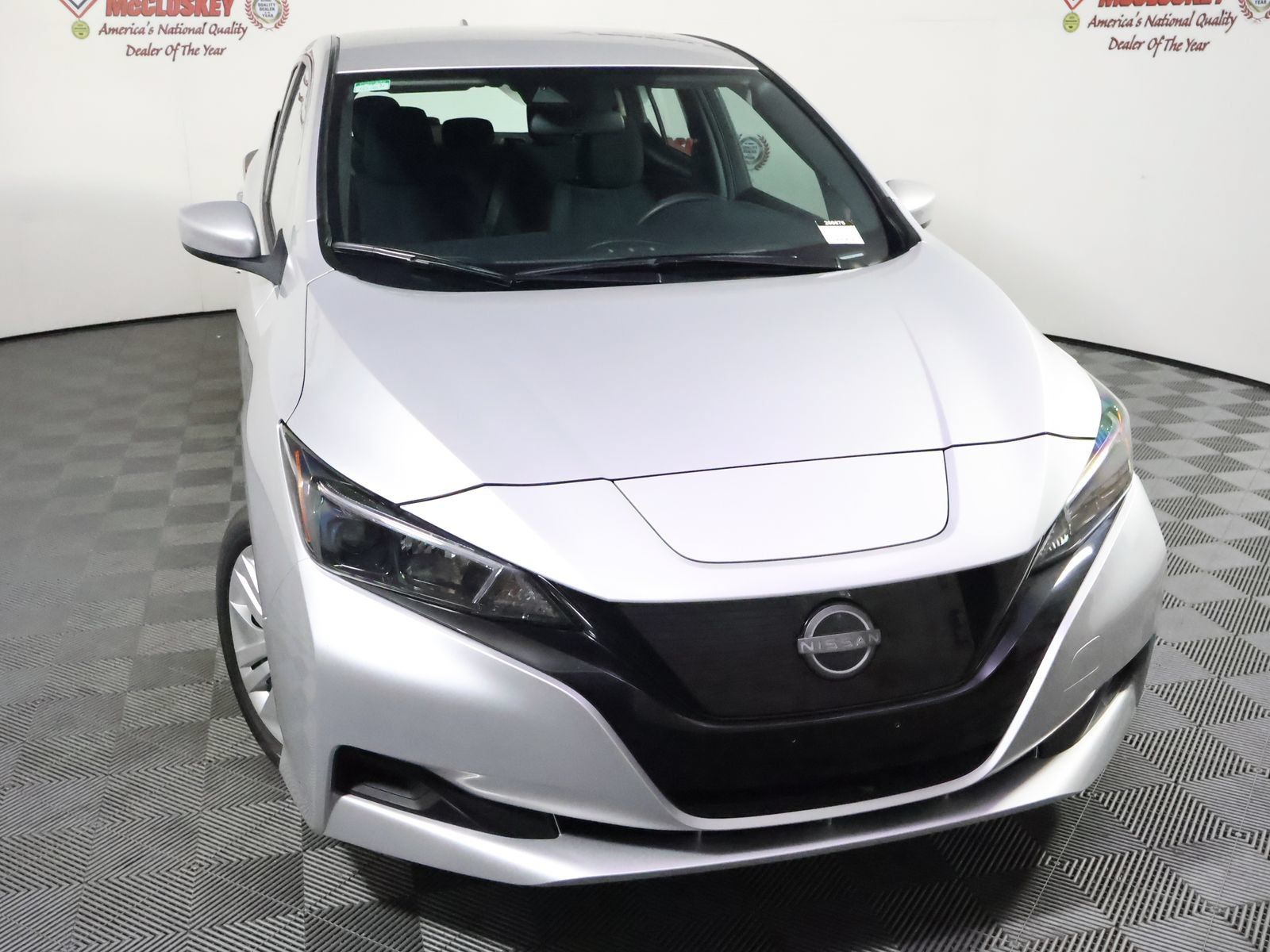 Used 2025 Nissan Leaf S FWD image 16