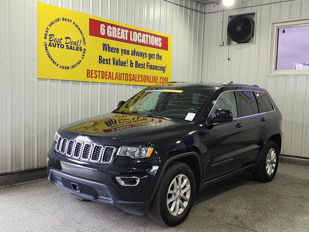 Used 2021 Jeep Grand Cherokee Laredo X AWD/4WD image 1