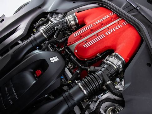 Certified 2025 Ferrari 12Cilindri RWD image 56