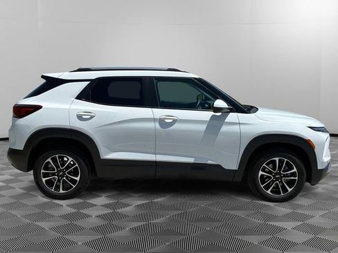 Certified 2024 Chevrolet TrailBlazer LT w/ Convenience Package FWD image 6