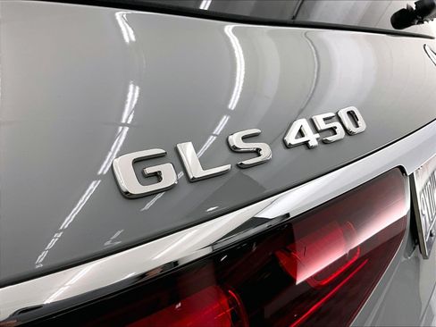 Used 2026 Mercedes-Benz GLS 450 4MATIC image 32