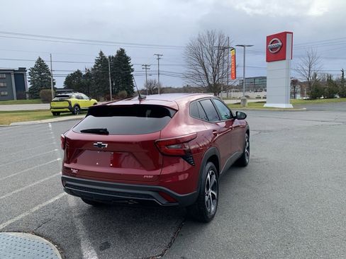 Used 2025 Chevrolet Trax RS w/ Sunroof Package image 6