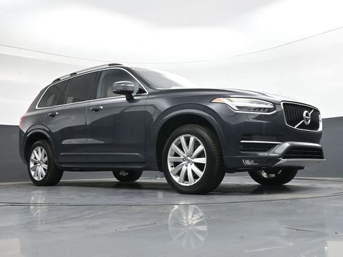 Used 2017 Volvo XC90 T6 Momentum w/ Vision Package image 26