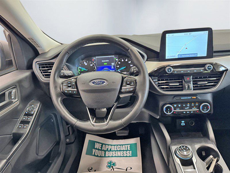Used 2022 Ford Escape SE w/ Cold Weather Package AWD/4WD image 15