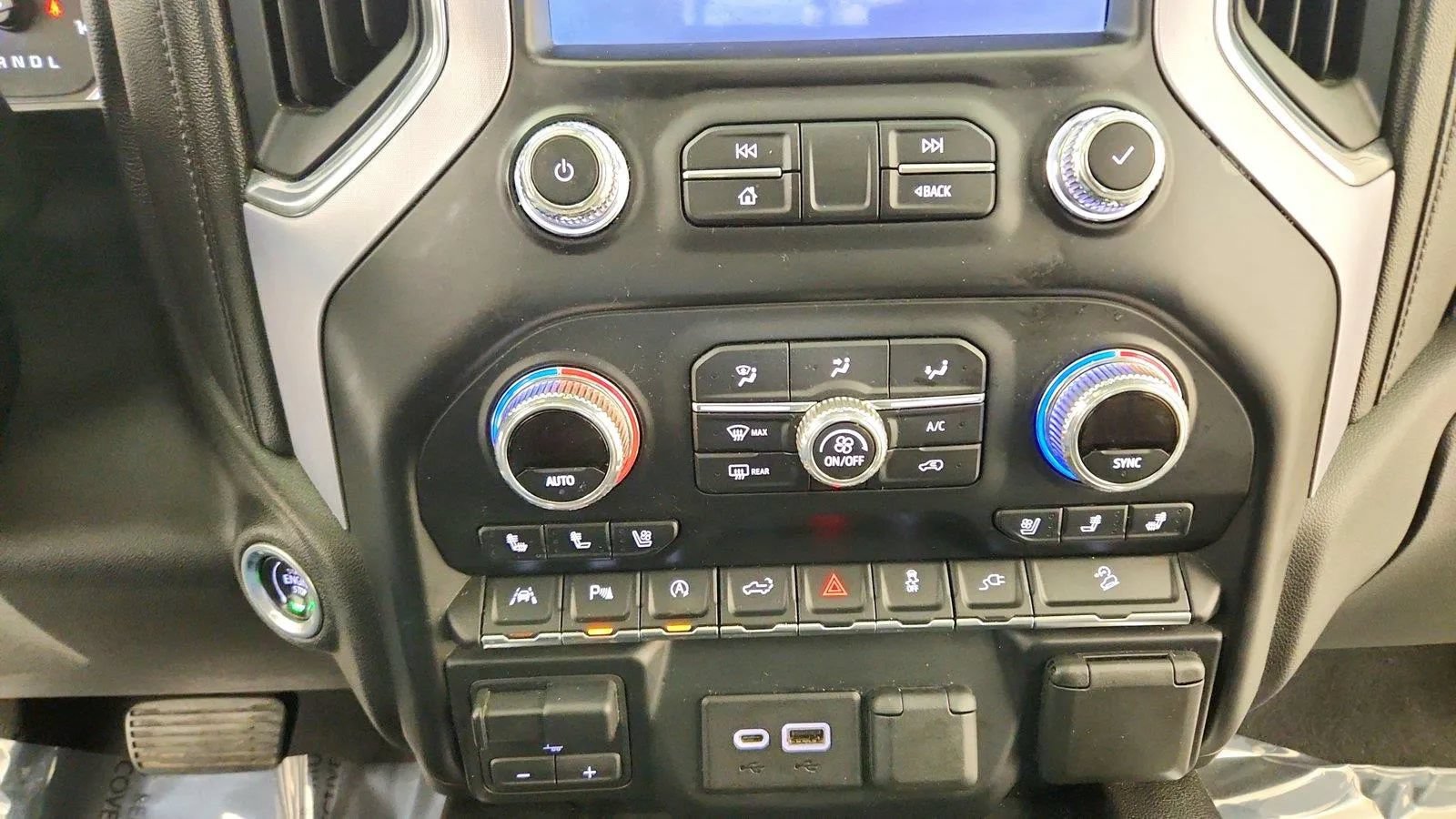 Used 2019 GMC Sierra 1500 SLT w/ SLT Premium Plus Package AWD/4WD image 23